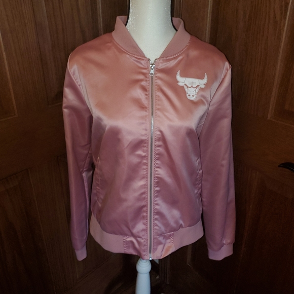 pink chicago bulls jacket